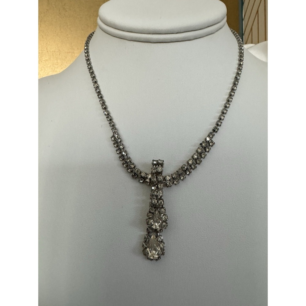 Unique Vintage Weiss Signed Rhinestone Necklace 15" Teardrop Choker Sparkles